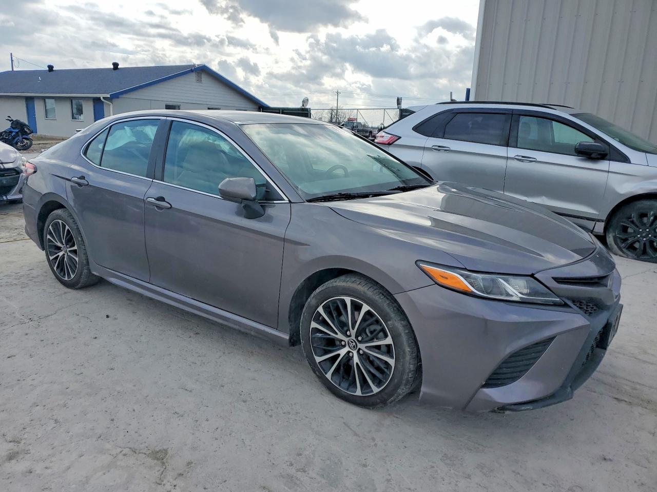 2019 TOYOTA CAMRY photo 7