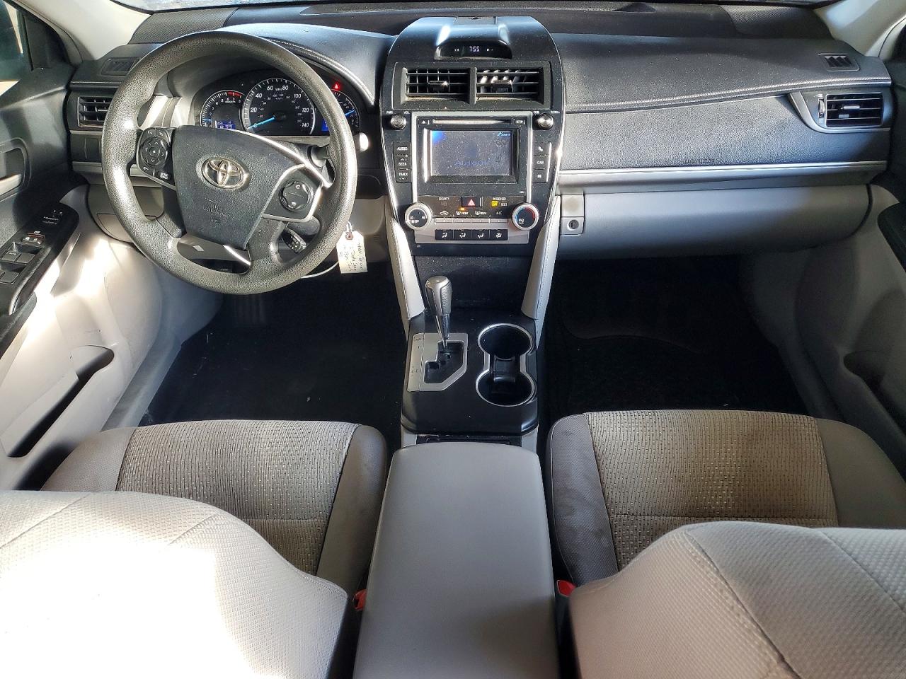 2012 TOYOTA CAMRY LE photo 8