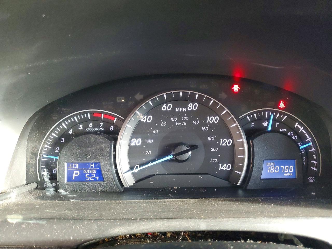 2012 TOYOTA CAMRY LE photo 9