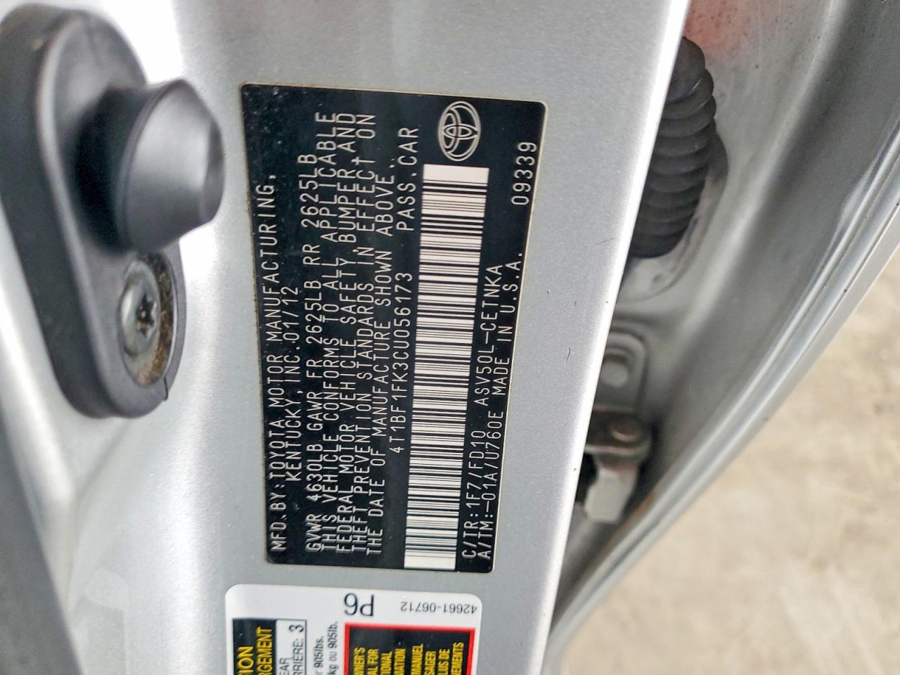 2012 TOYOTA CAMRY LE photo 12