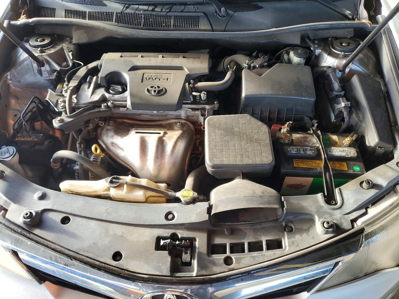 2012 TOYOTA CAMRY LE photo 11