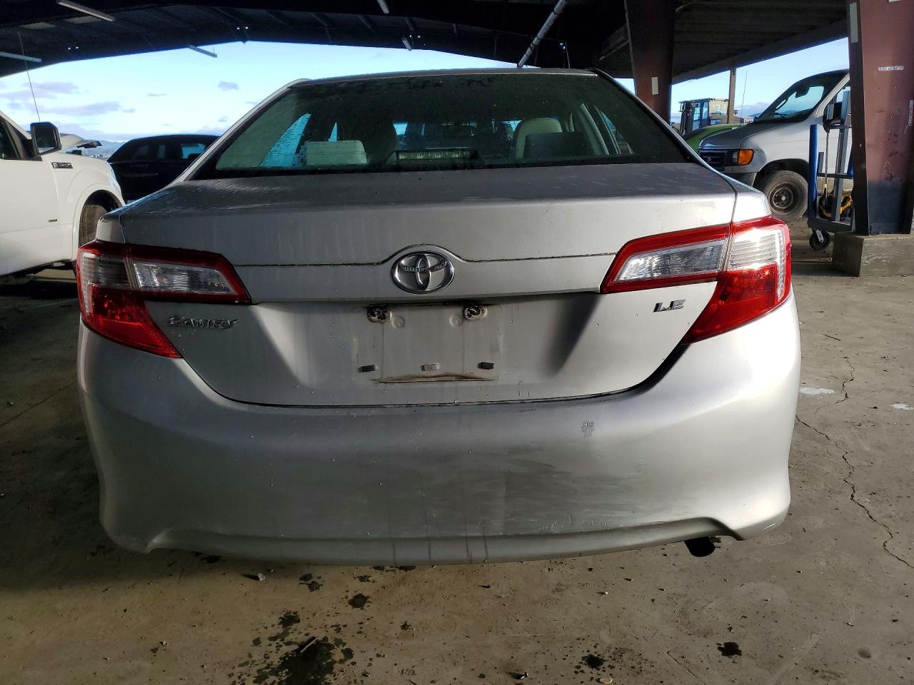 2012 TOYOTA CAMRY LE photo 6