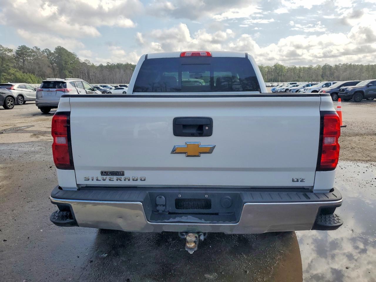 2015 CHEVROLET SILVERADO C1500 LTZ photo 11