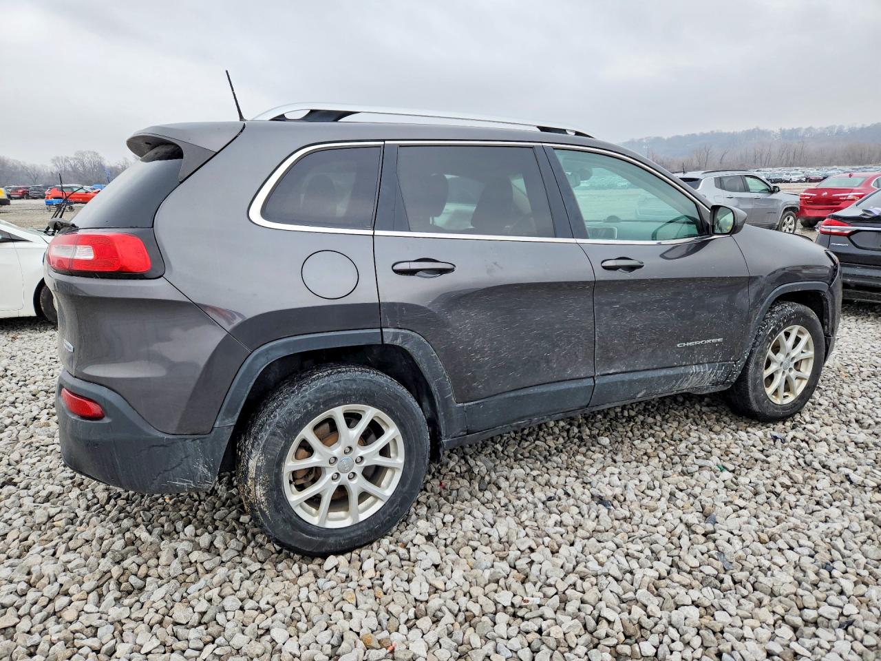 2017 JEEP CHEROKEE LATITUDE photo 5