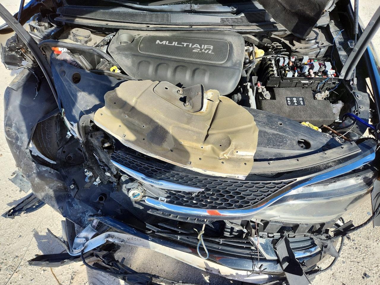 2016 CHRYSLER 200 LIMITED photo 21