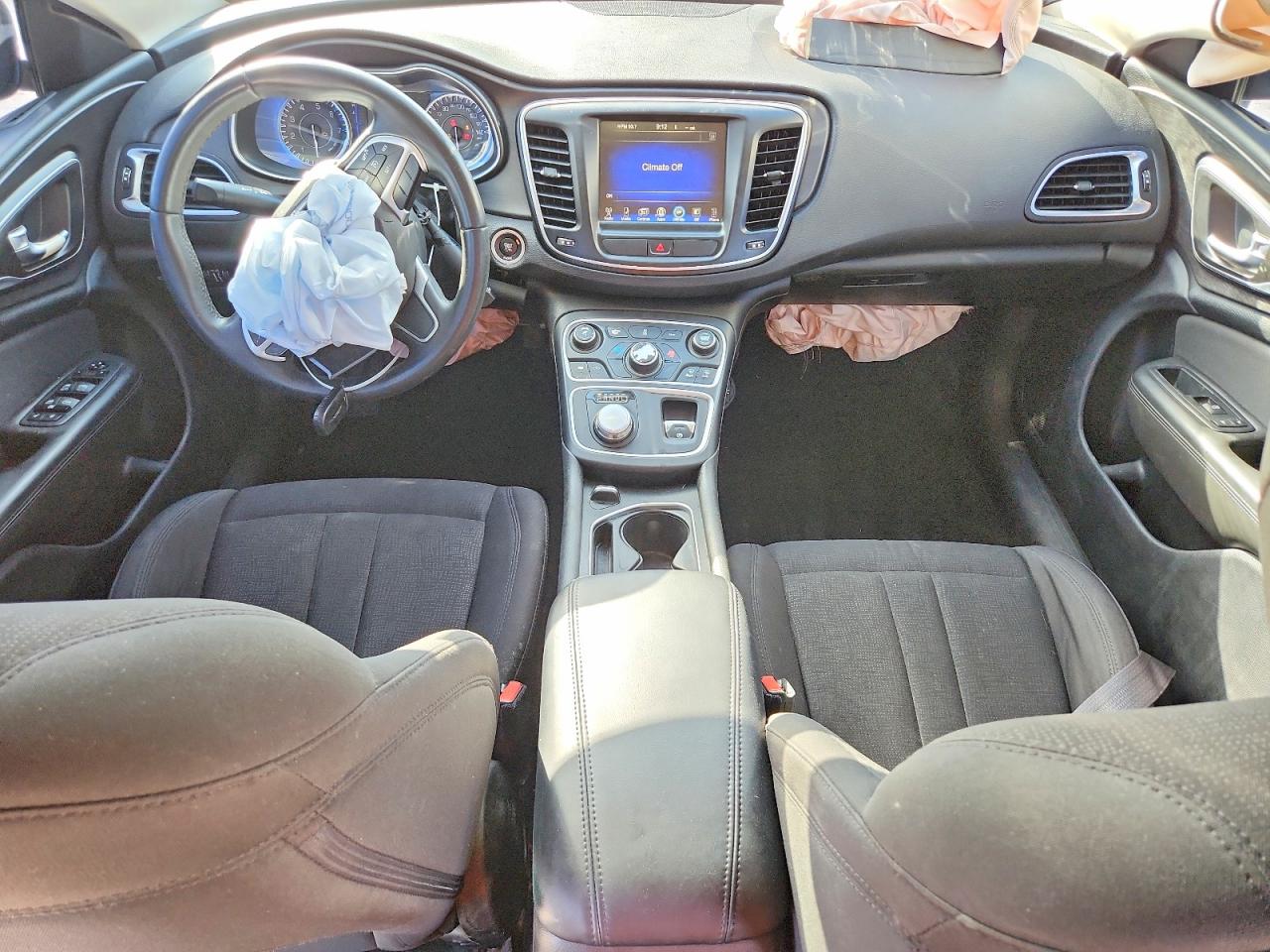 2016 CHRYSLER 200 LIMITED photo 15