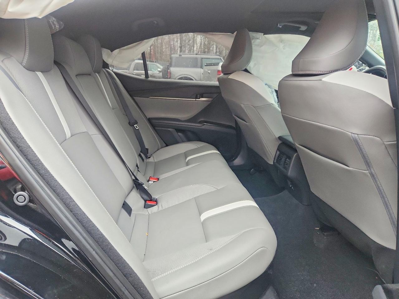 2025 TOYOTA CAMRY SE photo 10