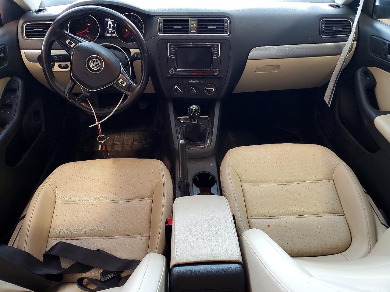 2017 VOLKSWAGEN JETTA SE photo 8