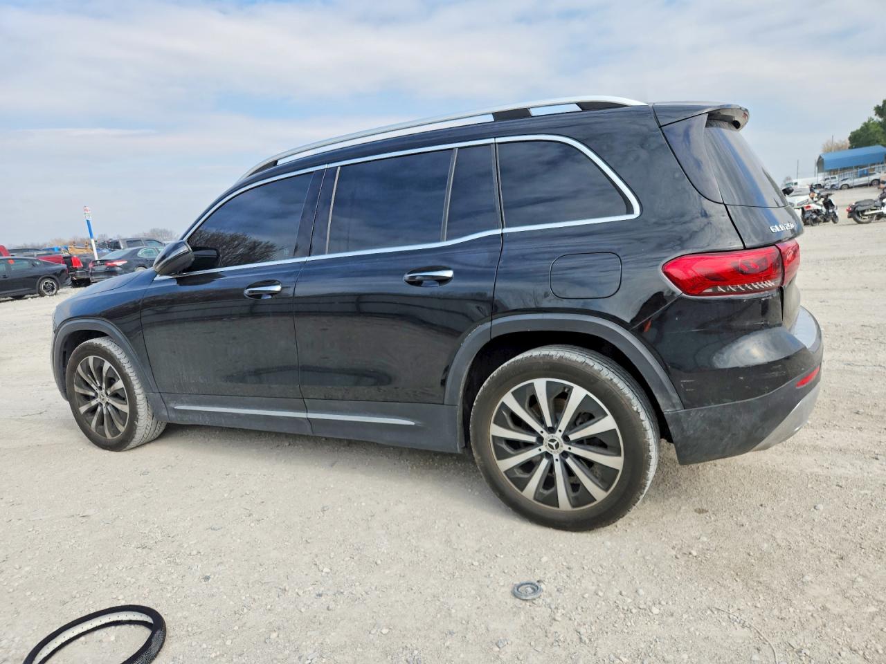 2021 MERCEDES-BENZ GLB 250 4MATIC photo 2