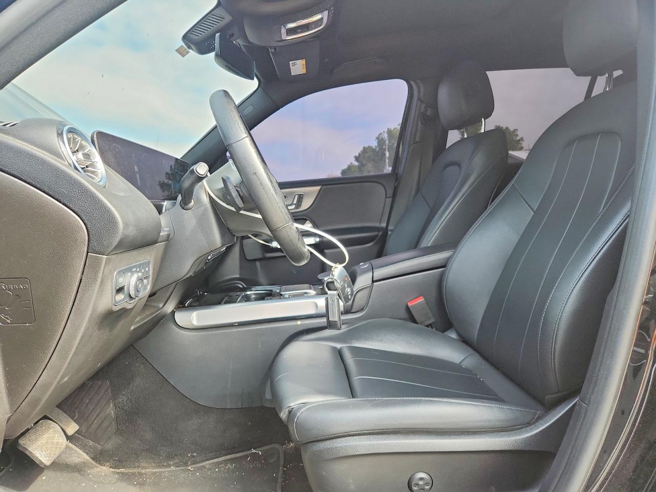 2021 MERCEDES-BENZ GLB 250 4MATIC photo 7