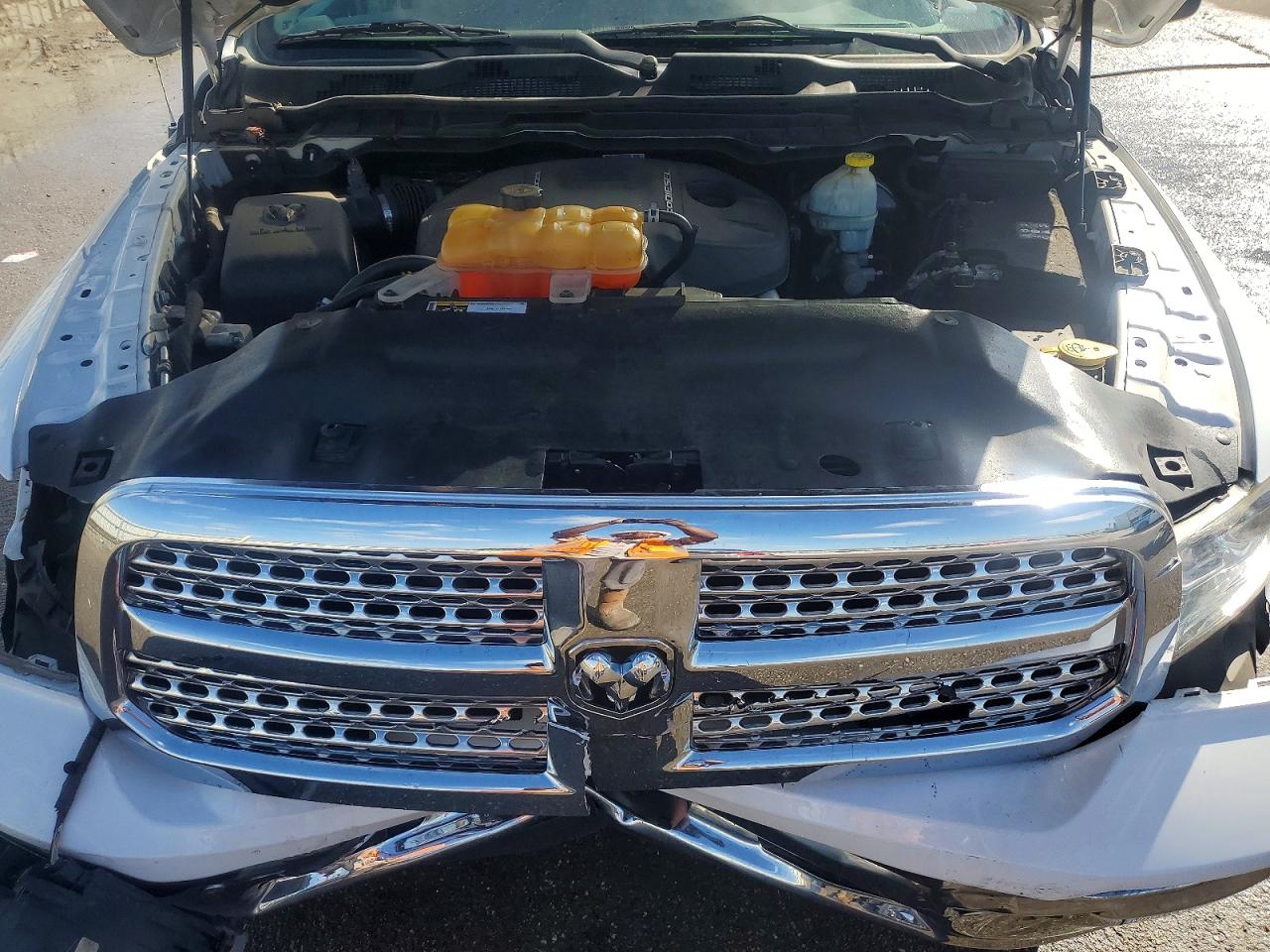2015 RAM 1500 LARAMIE photo 21