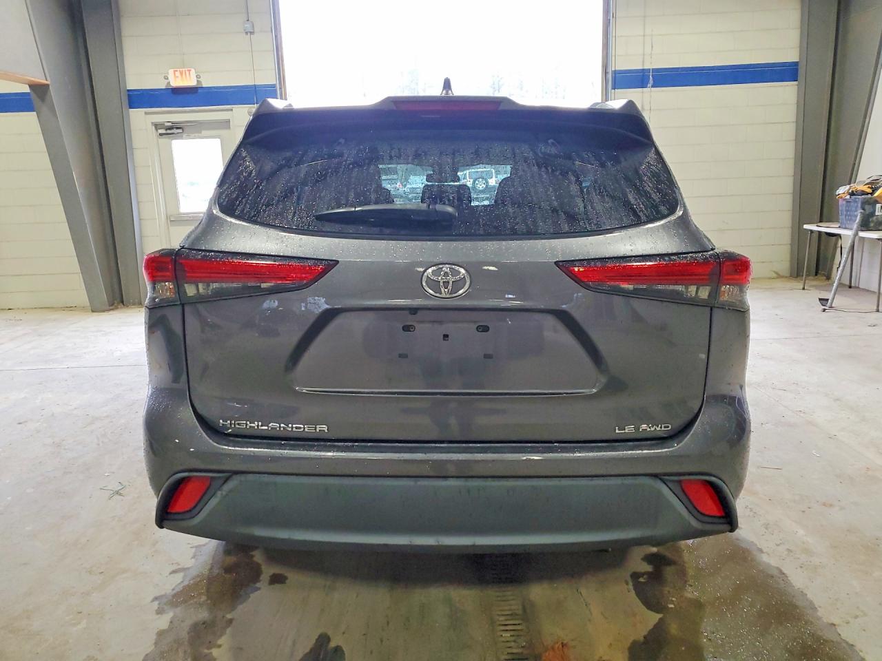 2021 TOYOTA HIGHLANDER LE photo 6