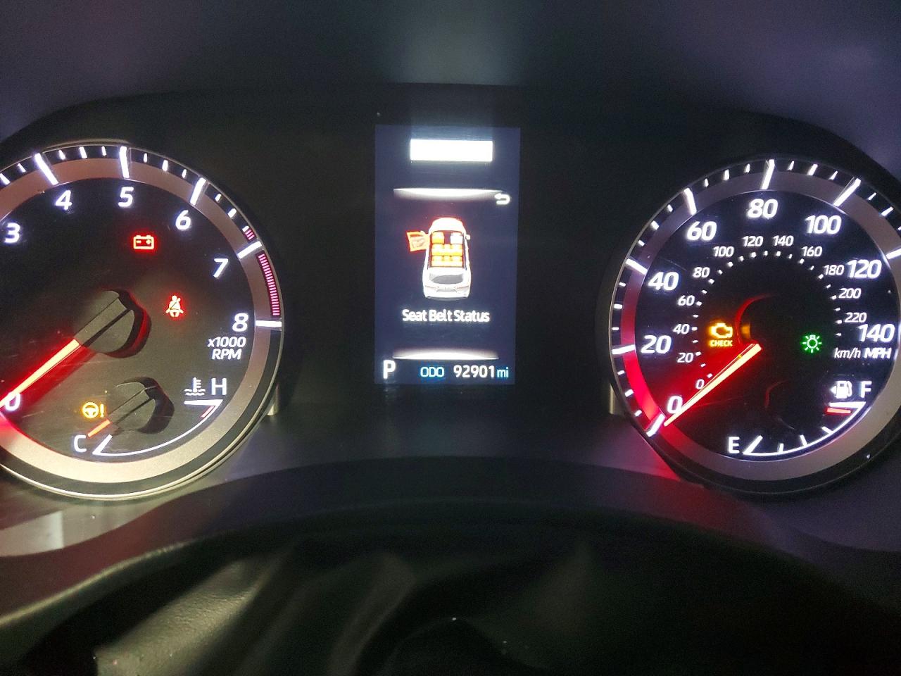2021 TOYOTA HIGHLANDER LE photo 9