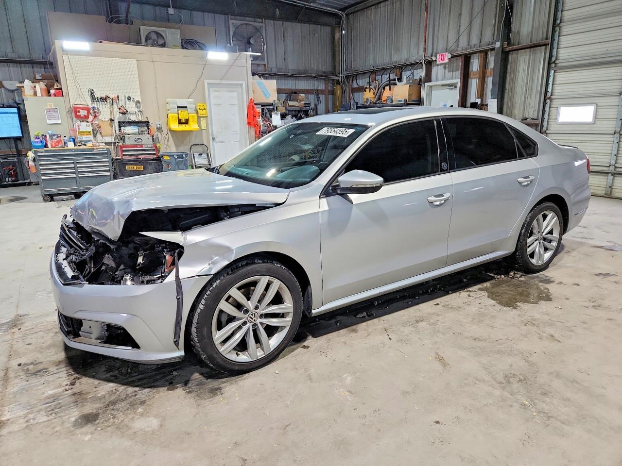 2019 VOLKSWAGEN PASSAT