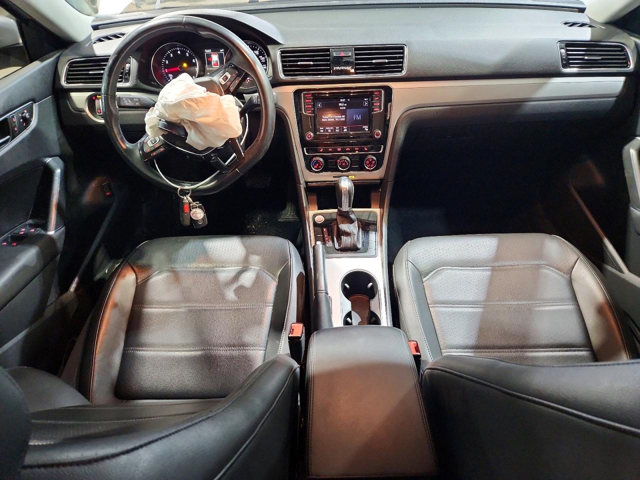 2019 VOLKSWAGEN PASSAT WOLFSBURG photo 8