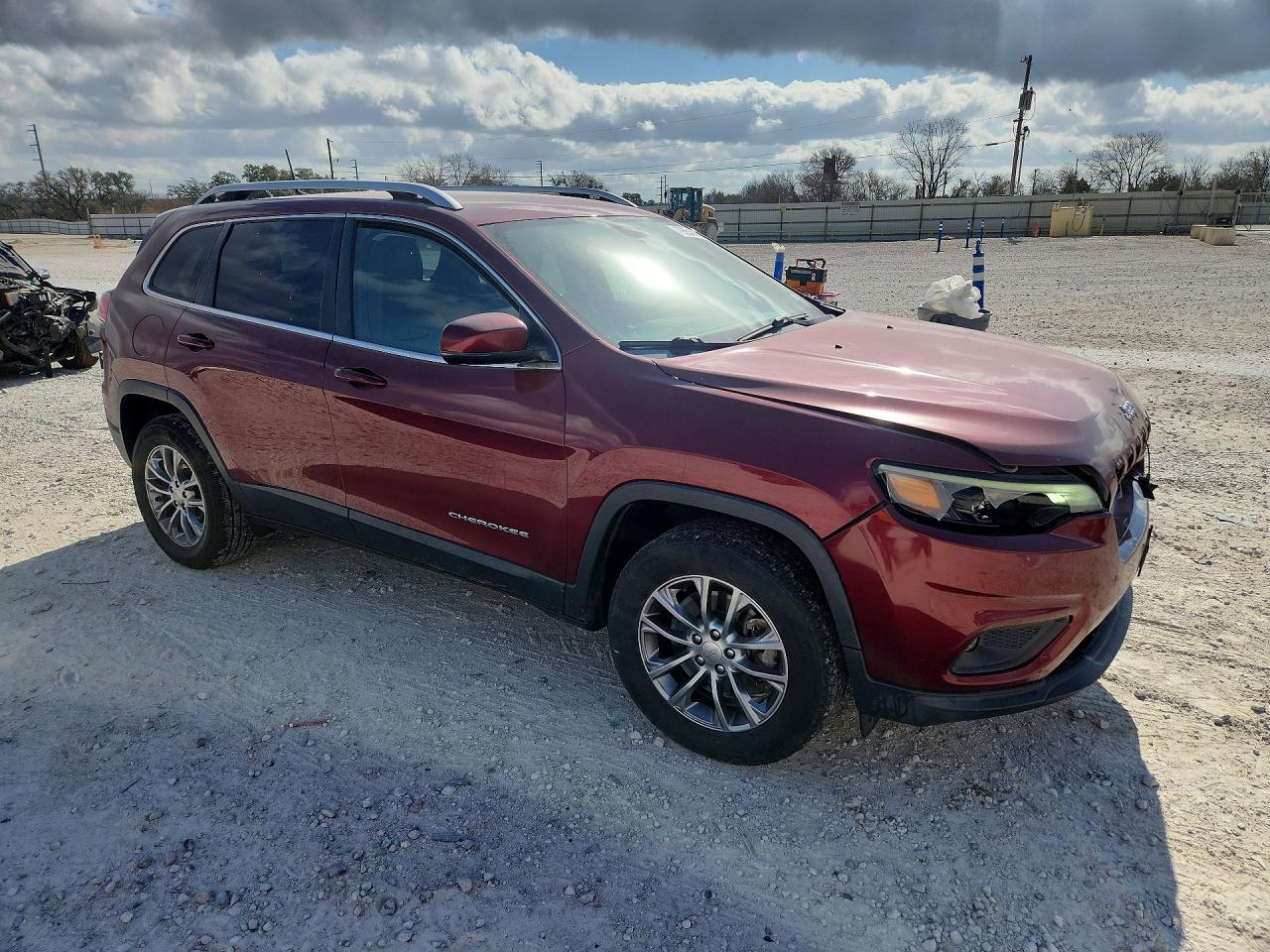2019 JEEP CHEROKEE photo 4