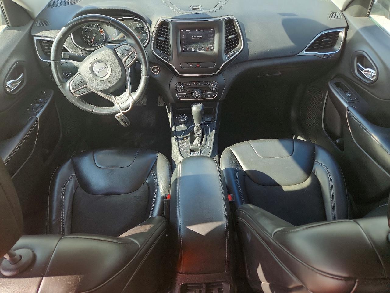 2019 JEEP CHEROKEE photo 8