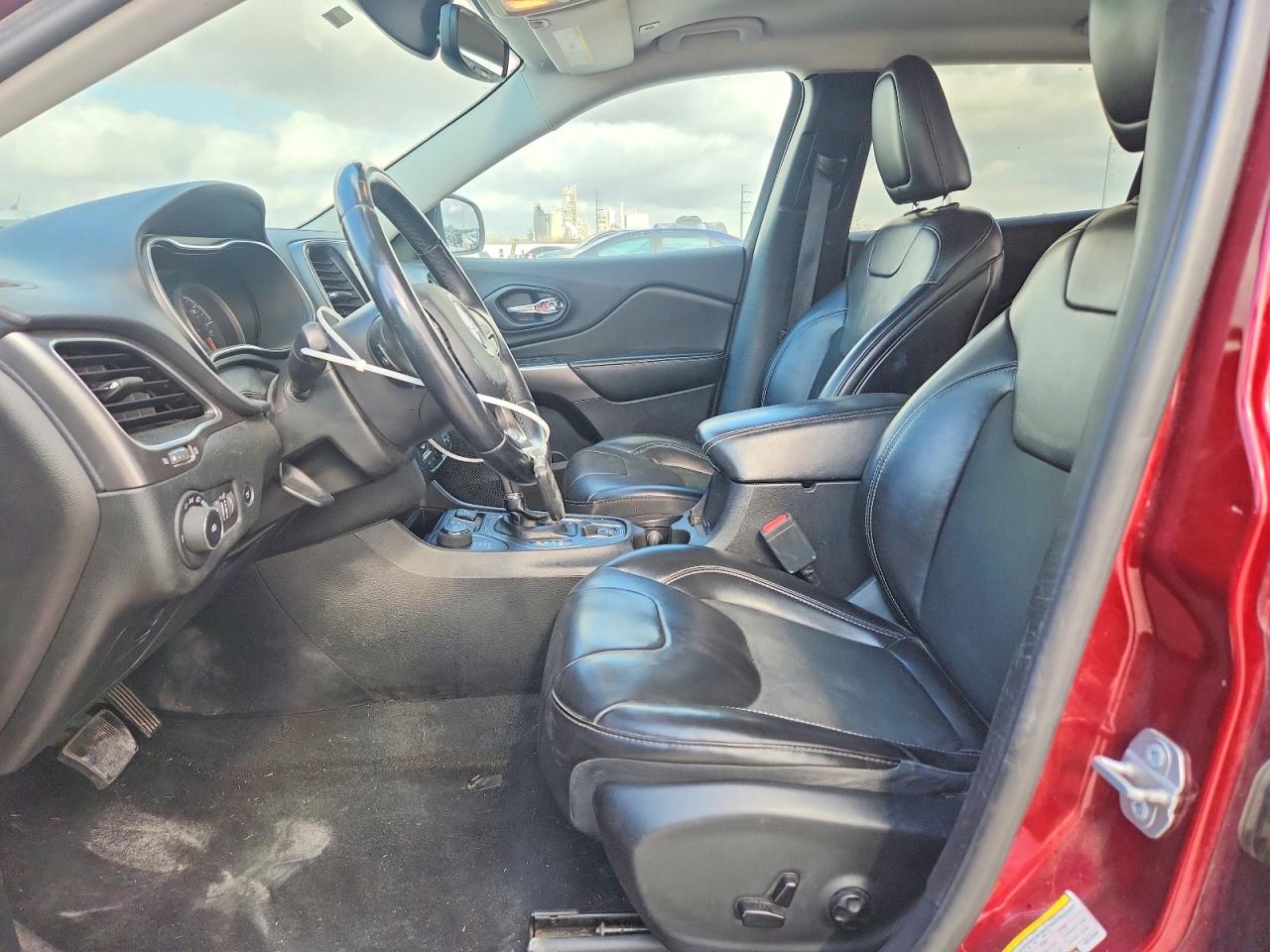 2019 JEEP CHEROKEE photo 7