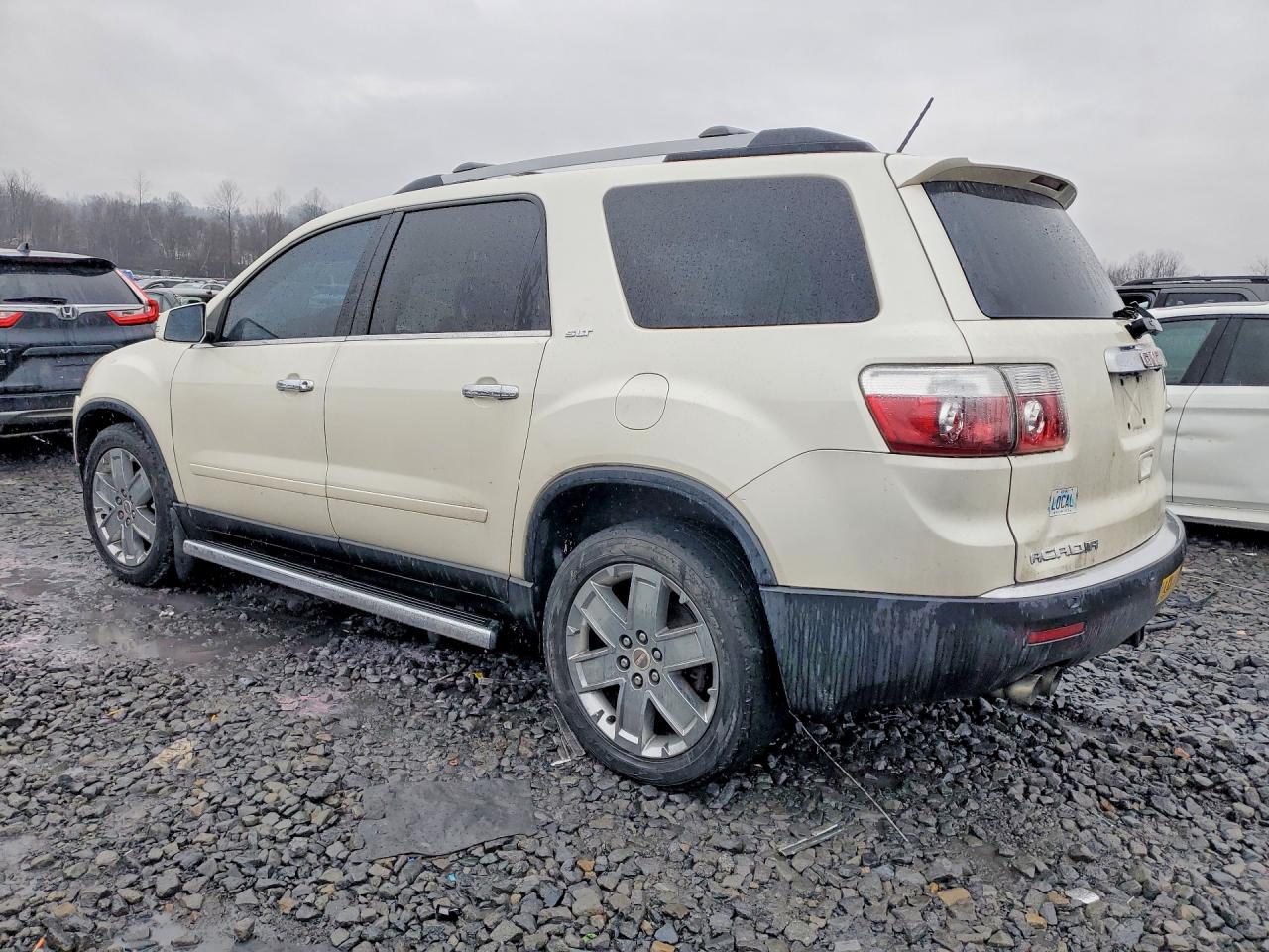 2010 GMC ACADIA SLT-1 photo 2