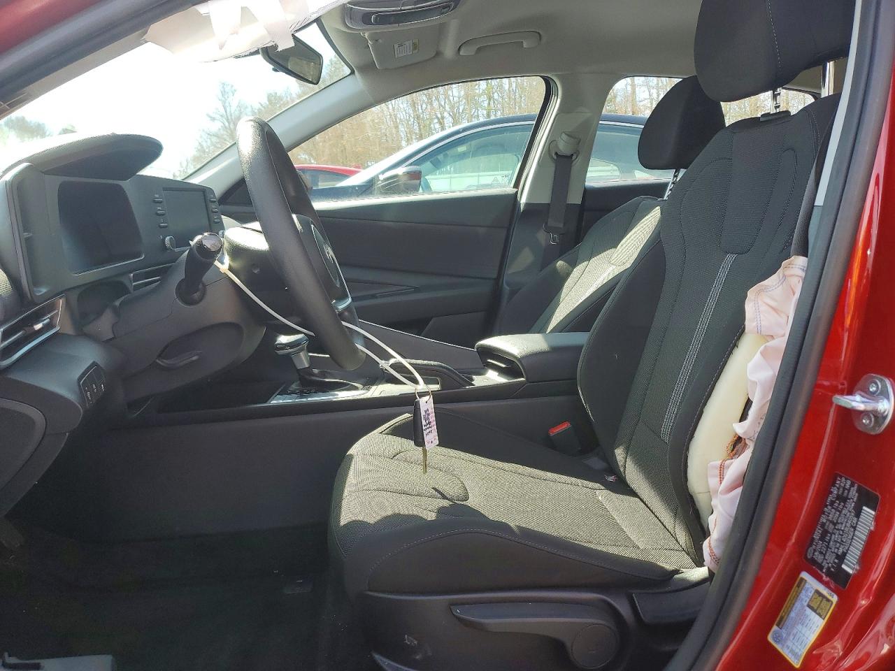 2024 HYUNDAI ELANTRA SE photo 19