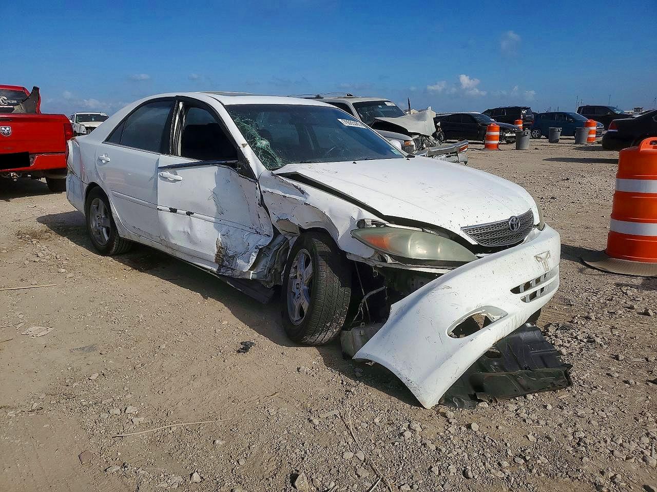 2004 TOYOTA CAMRY SE V6 photo 7