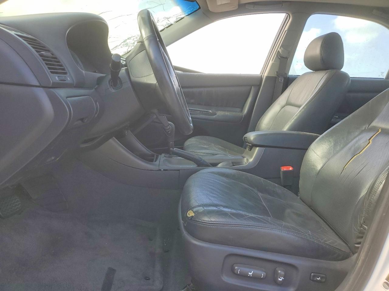 2004 TOYOTA CAMRY SE V6 photo 13