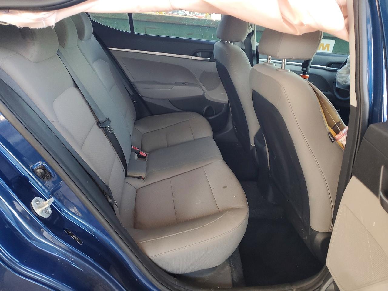 2020 HYUNDAI ELANTRA SE photo 28
