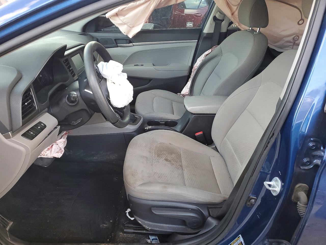 2020 HYUNDAI ELANTRA SE photo 19