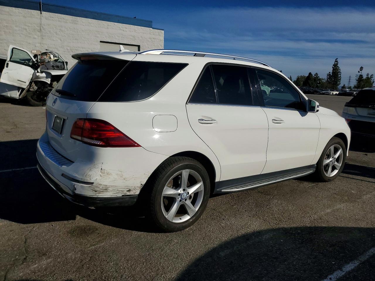 2016 MERCEDES-BENZ GLE 350 photo 3
