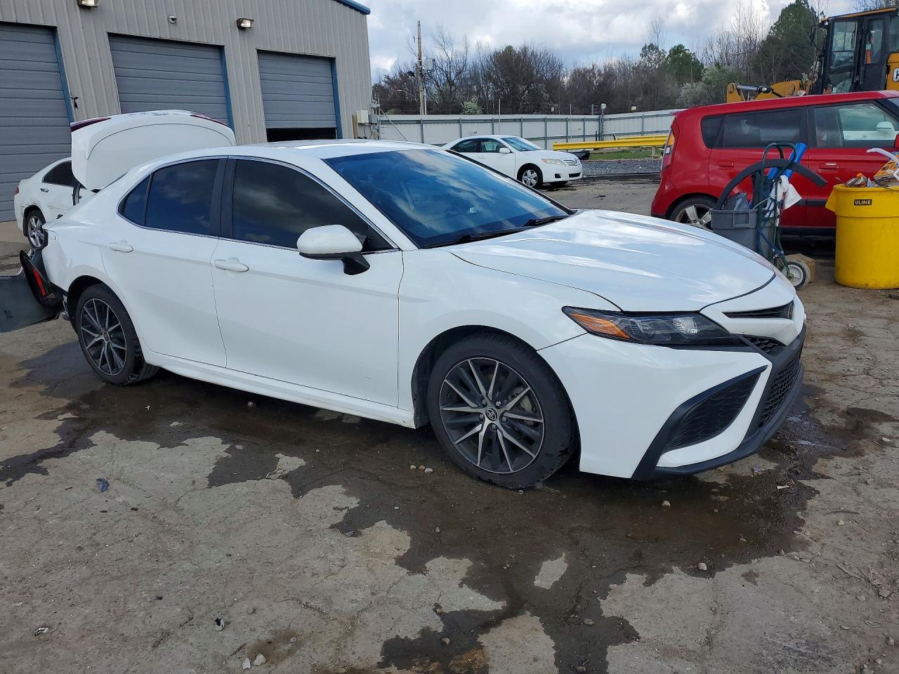 2021 TOYOTA CAMRY SE photo 4