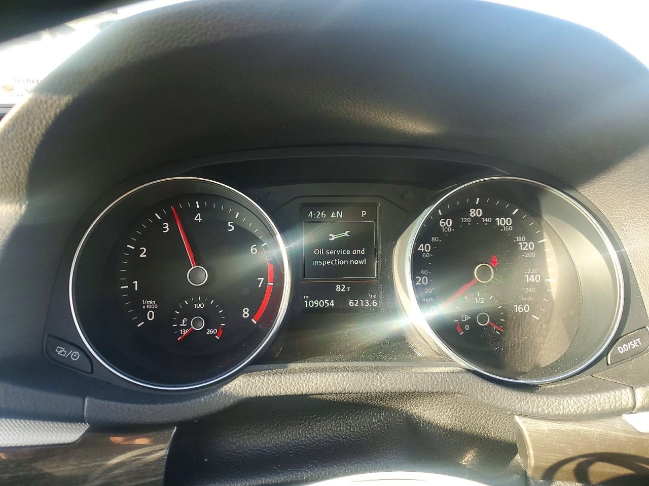 2018 VOLKSWAGEN PASSAT SE photo 17