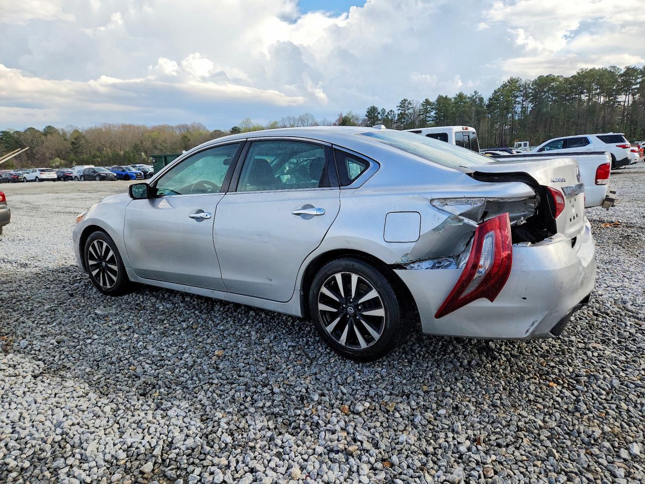 2018 NISSAN ALTIMA 2.5 SV photo 3