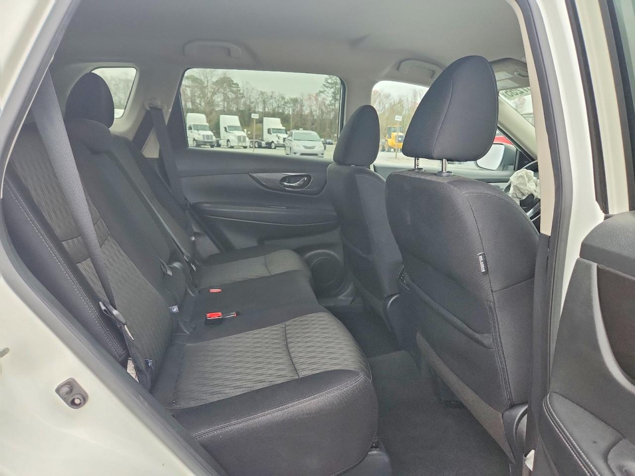 2020 NISSAN ROGUE SV photo 21
