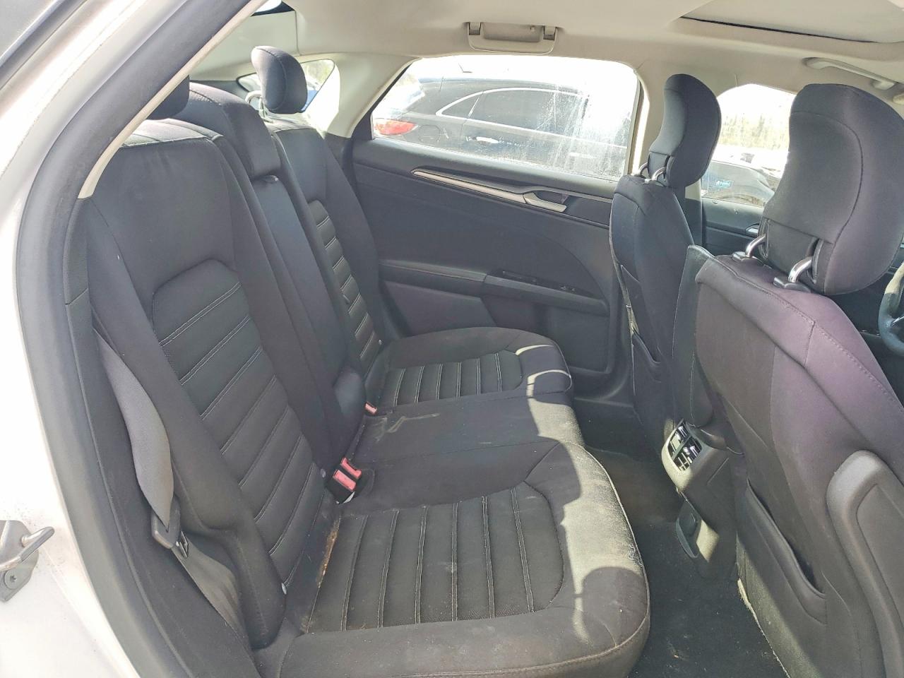 2014 FORD FUSION photo 19