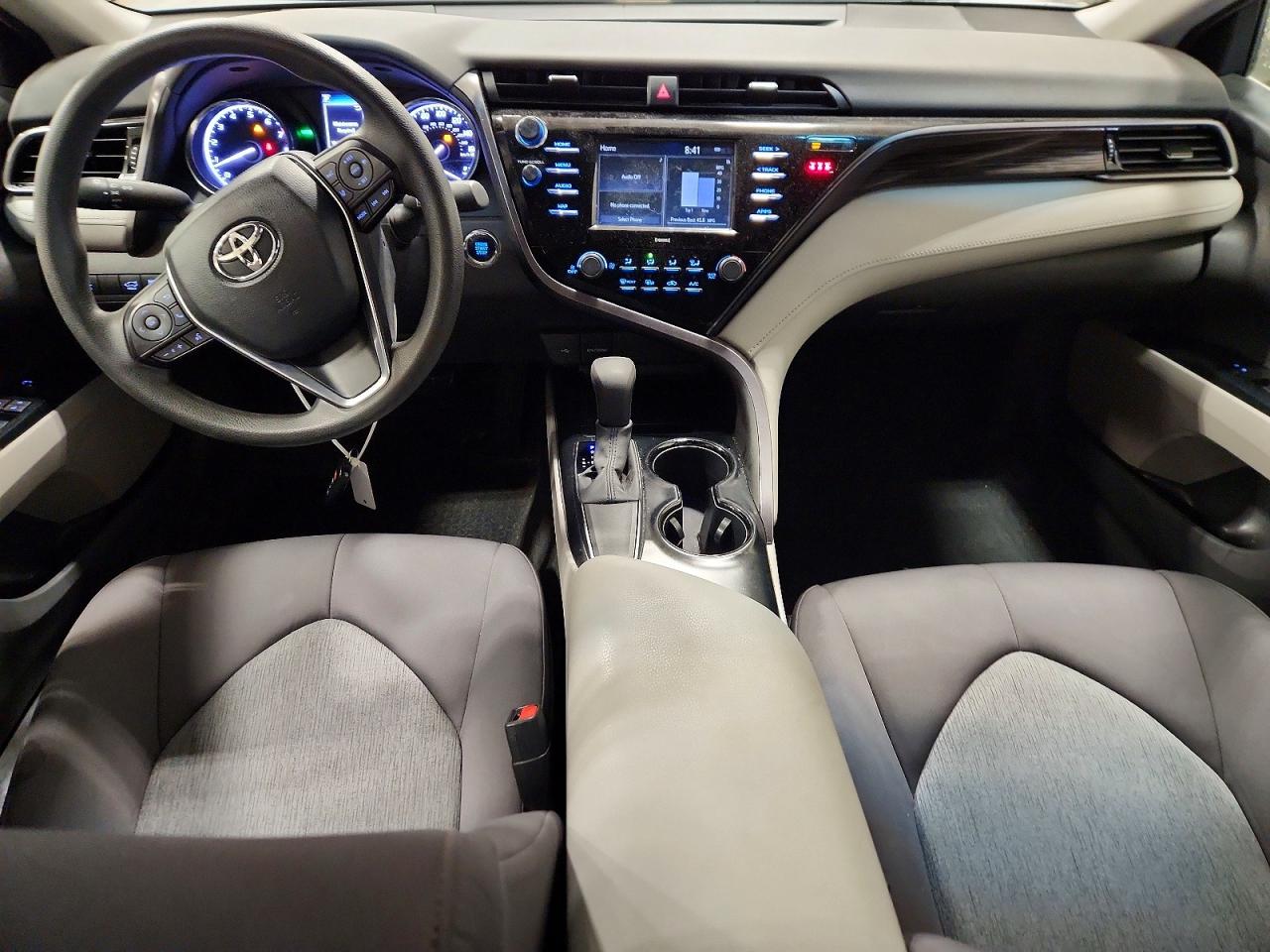 2020 TOYOTA CAMRY LE photo 8