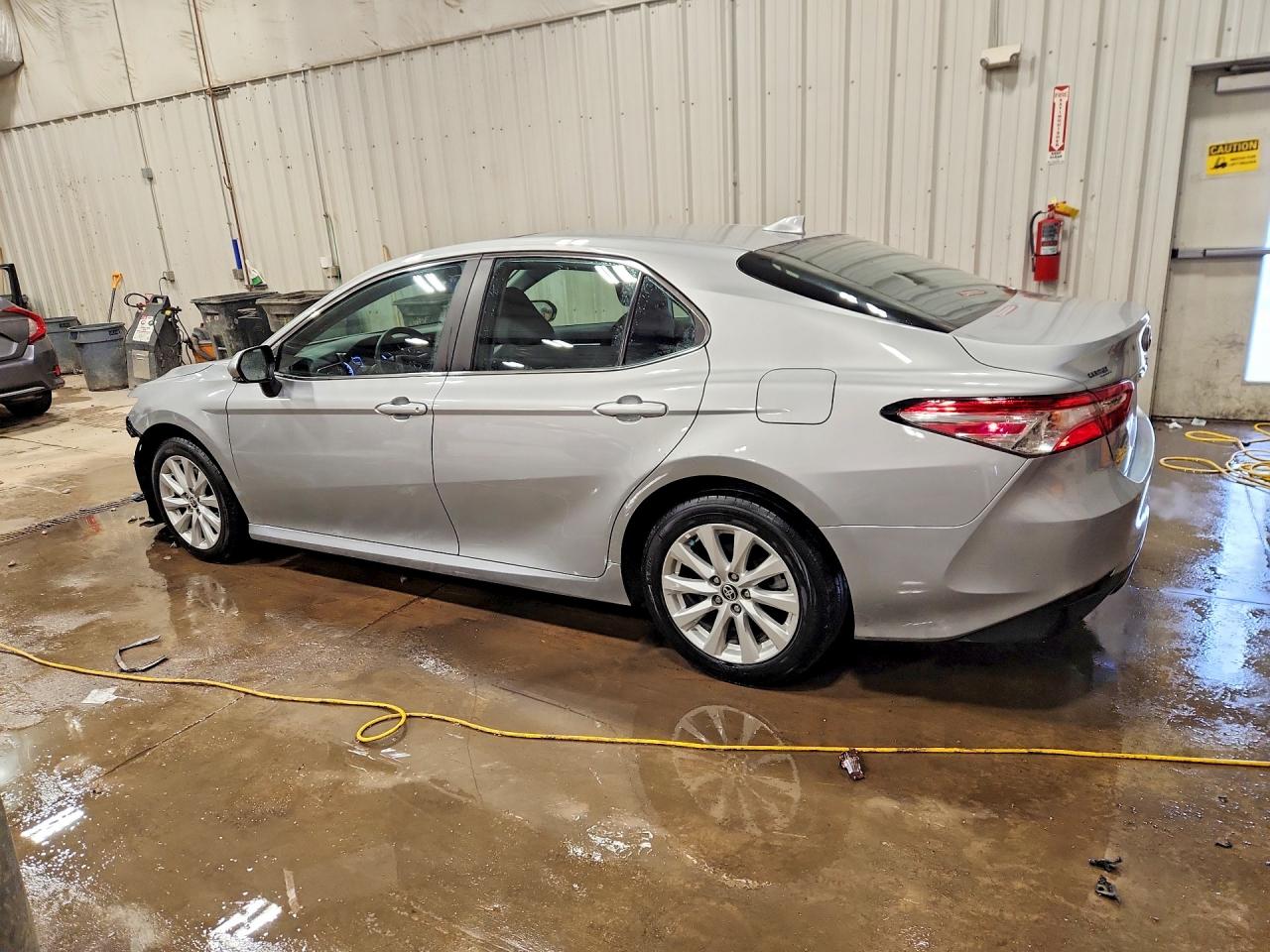 2020 TOYOTA CAMRY LE photo 2