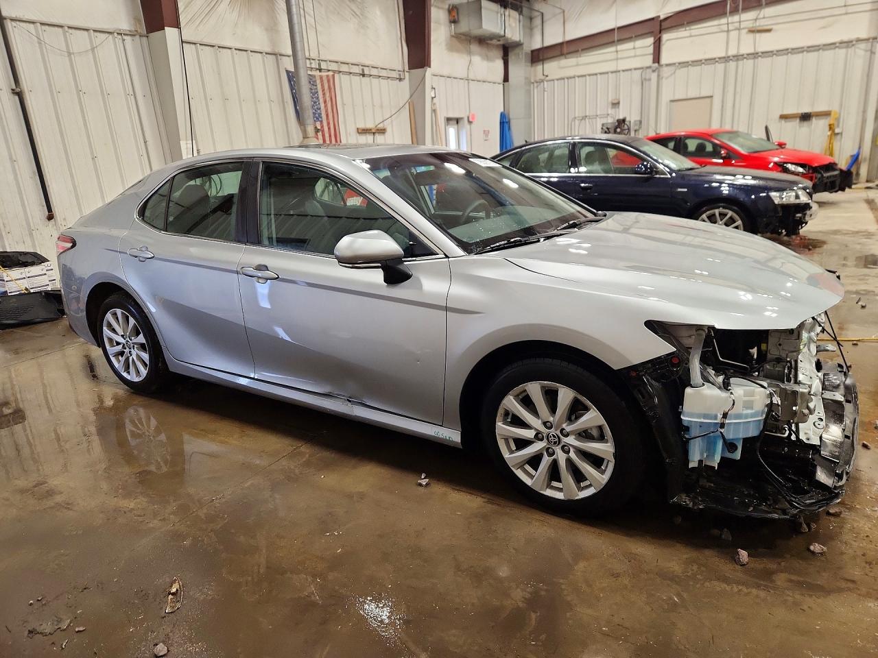 2020 TOYOTA CAMRY LE photo 4