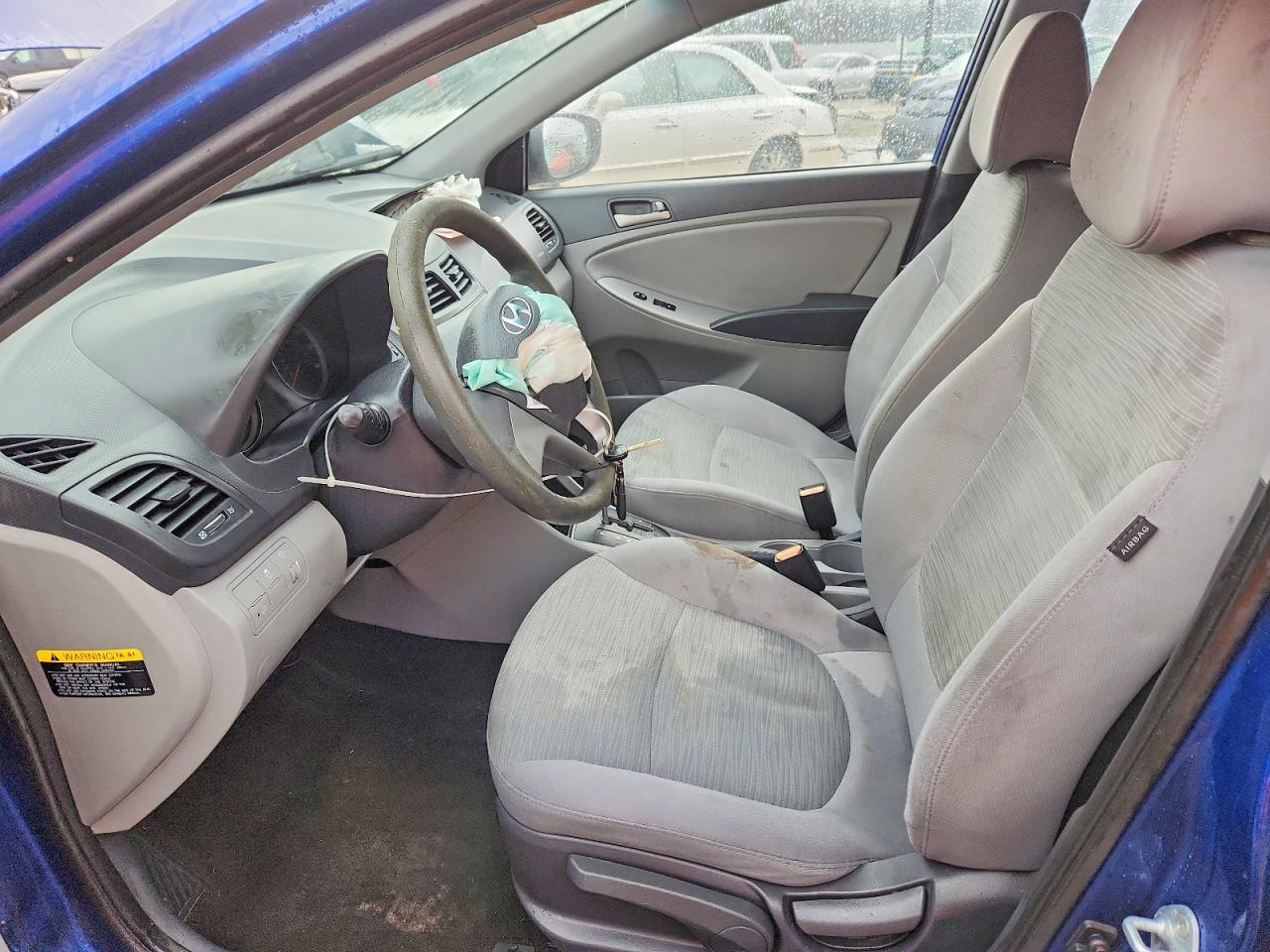 2016 HYUNDAI ACCENT SE photo 13