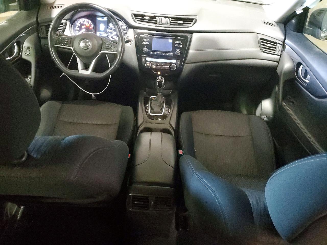 2017 NISSAN ROGUE SV photo 8