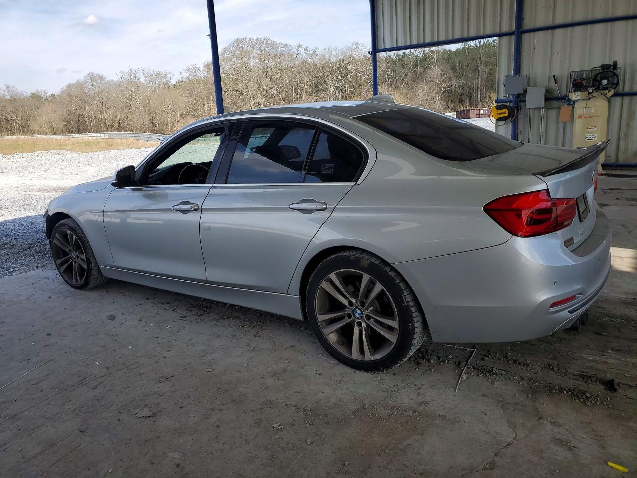 2017 BMW 330 I photo 3