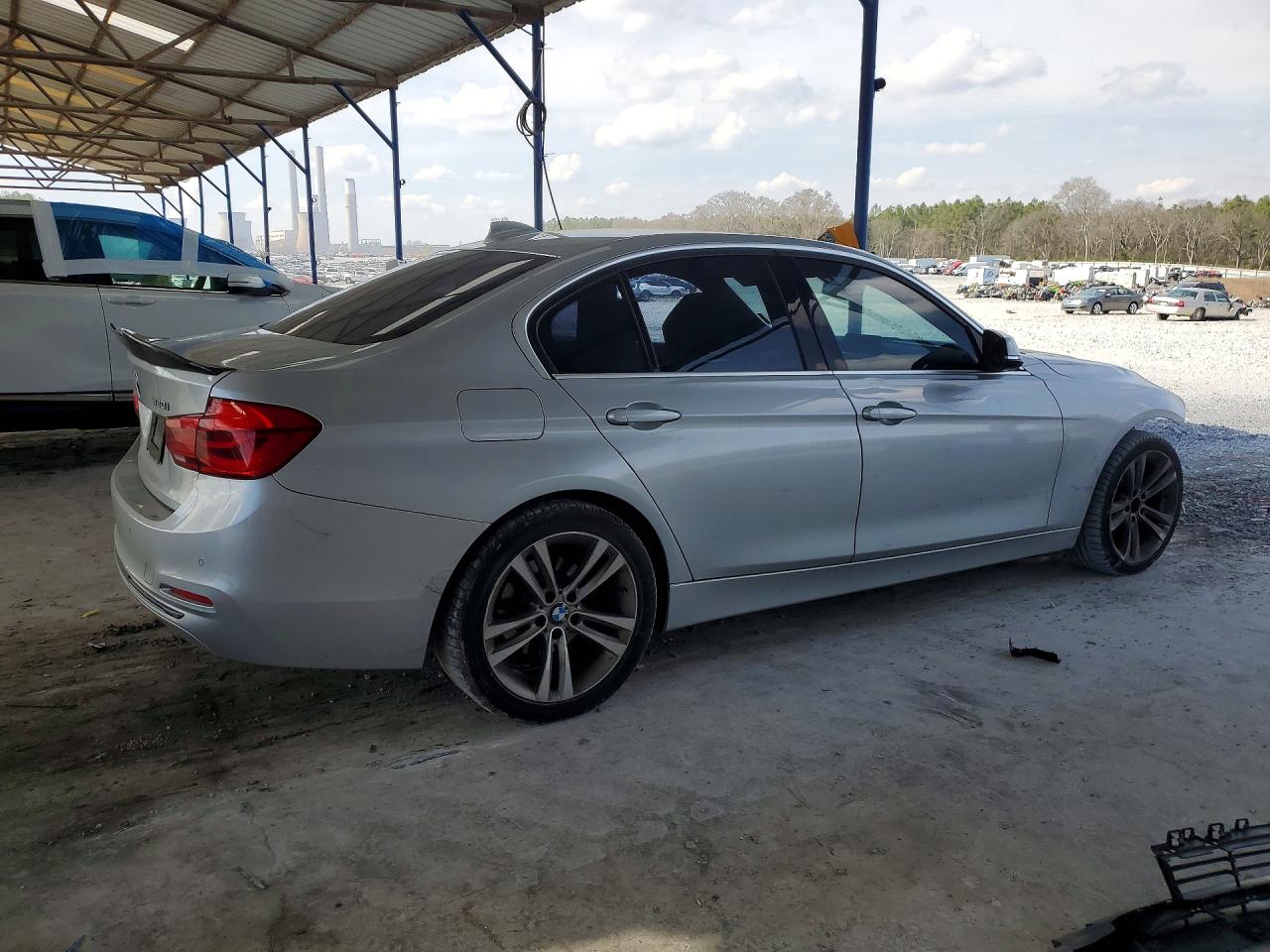 2017 BMW 330 I photo 5