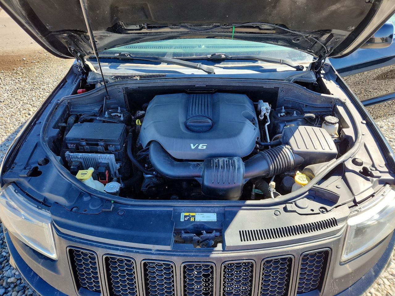 2015 JEEP GRAND CHEROKEE LAREDO photo 34