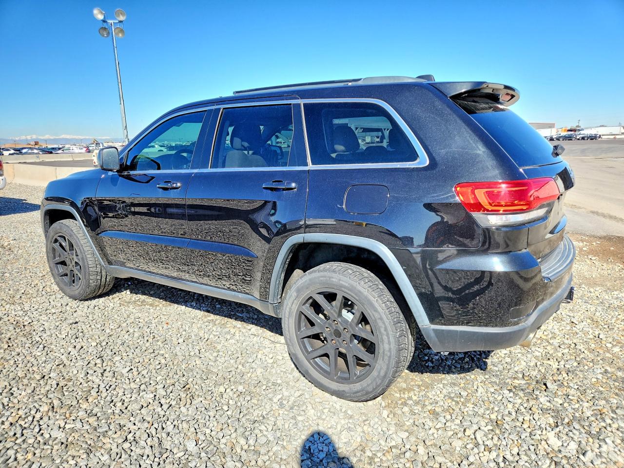 2015 JEEP GRAND CHEROKEE LAREDO photo 4
