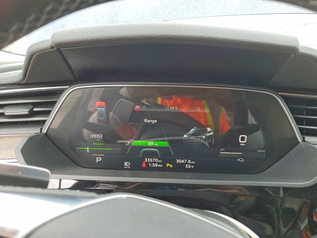 2022 AUDI E-TRON PREMIUM photo 9