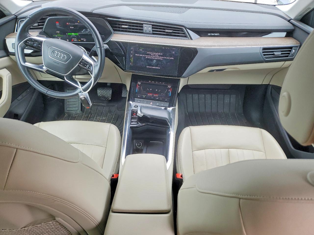 2022 AUDI E-TRON PREMIUM photo 8