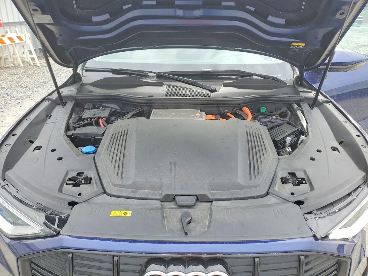 2022 AUDI E-TRON PREMIUM photo 12