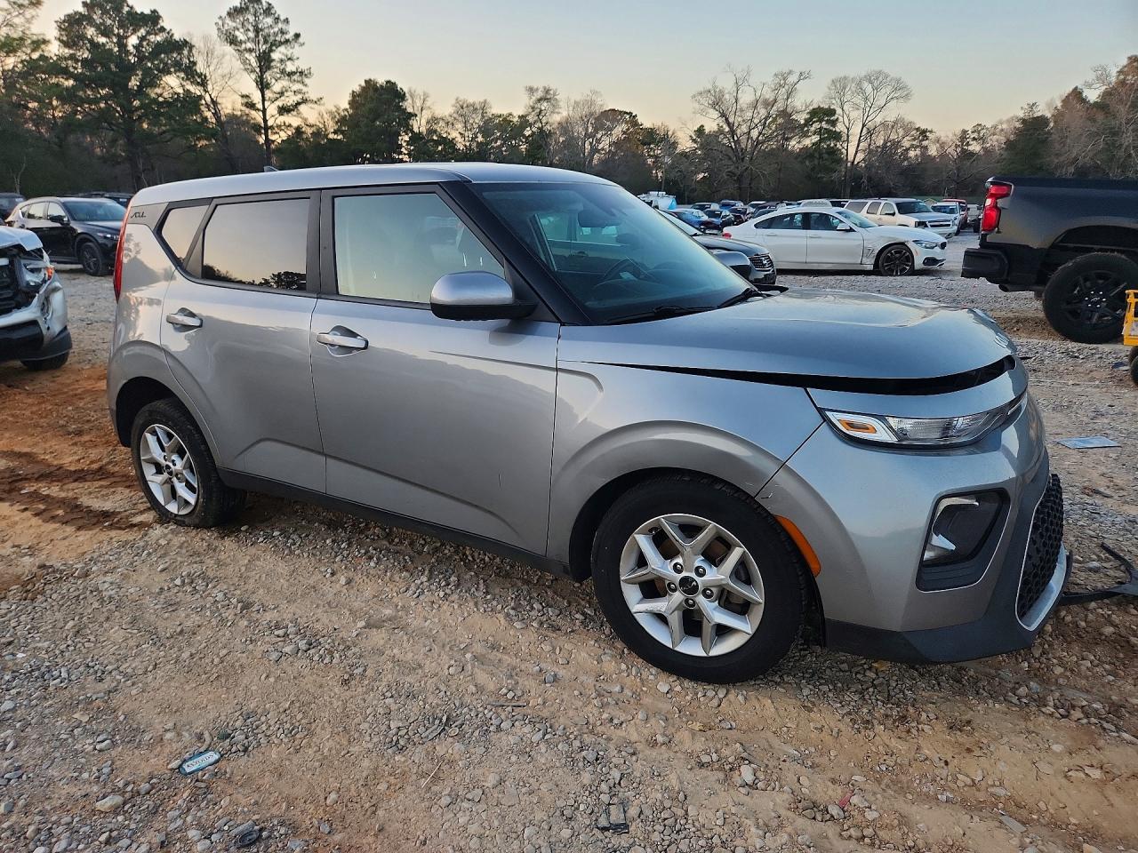 2022 KIA SOUL LX photo 7