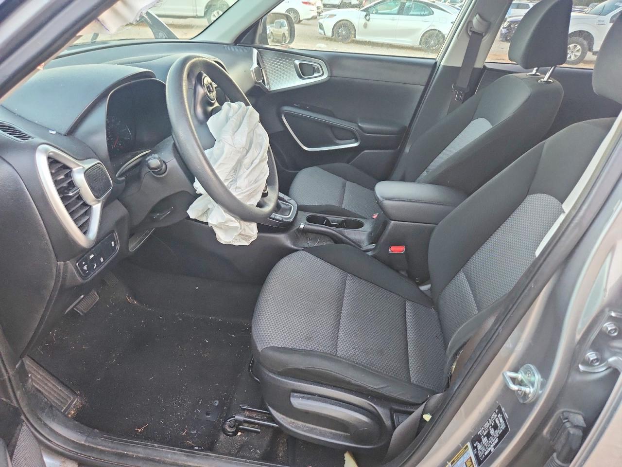 2022 KIA SOUL LX photo 13