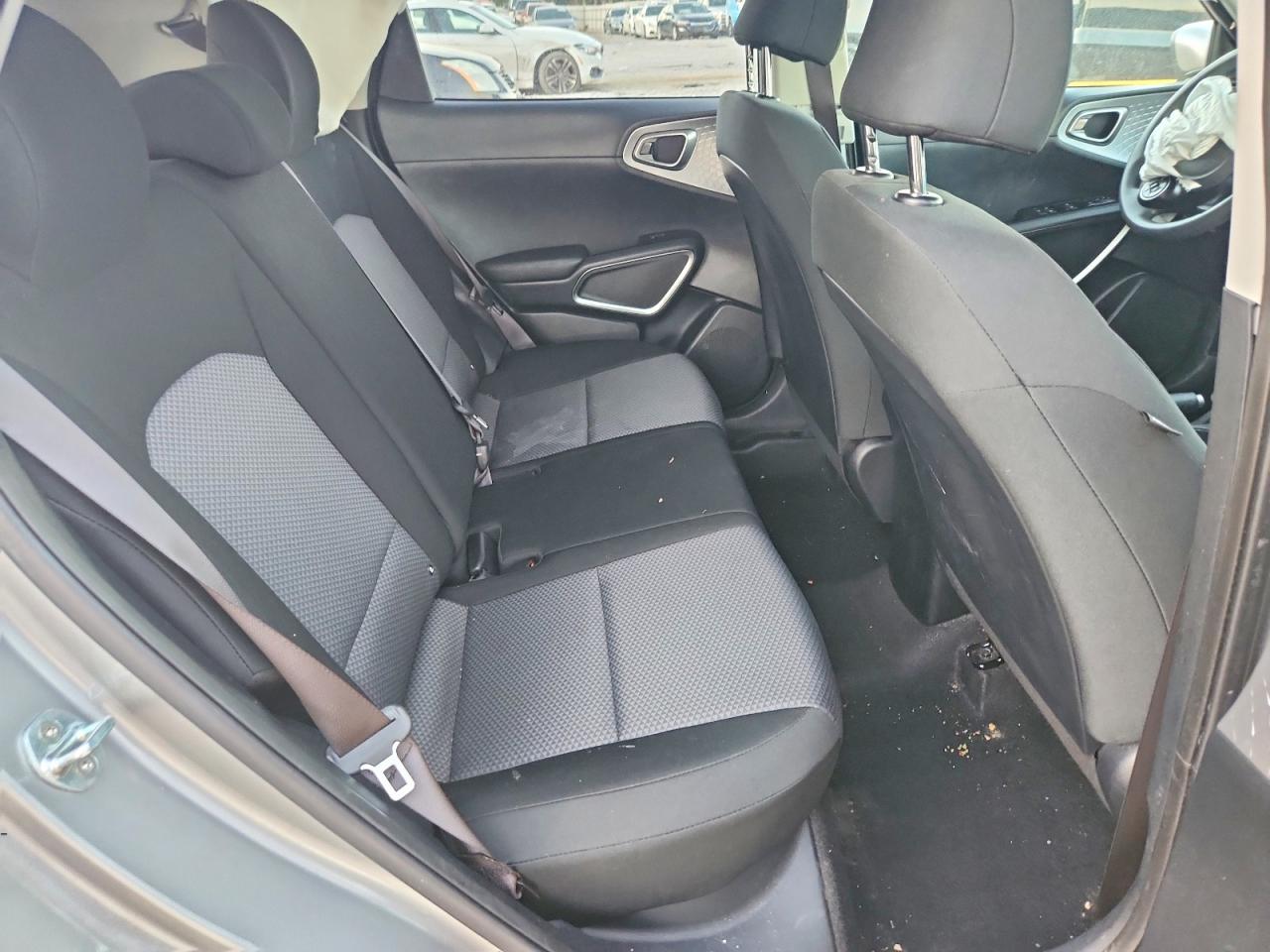 2022 KIA SOUL LX photo 21