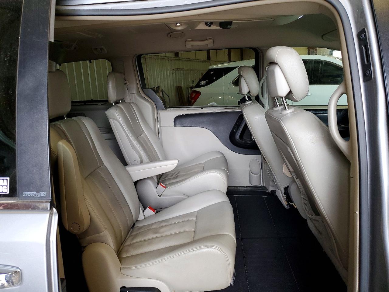 2013 CHRYSLER TOWN & COUNTRY TOURING L photo 21